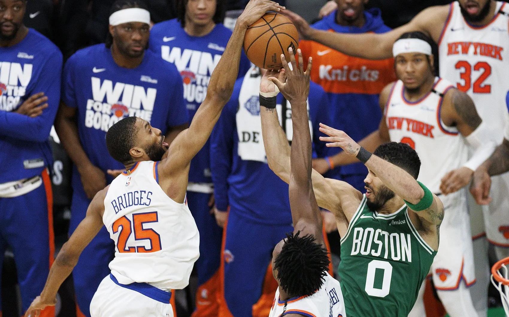 九游电脑版修改-澳大利亚队带队取胜！，塔图姆重要时刻刷新纪录气势如虹延续-九游电脑版修改