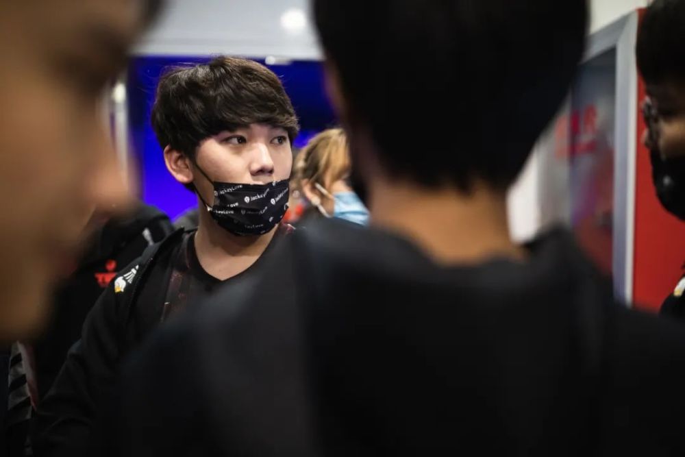 九游电脑版安装包-JackeyLove官方宣布表现优异新规，瑞士队引发争议！-九游电脑版安装包