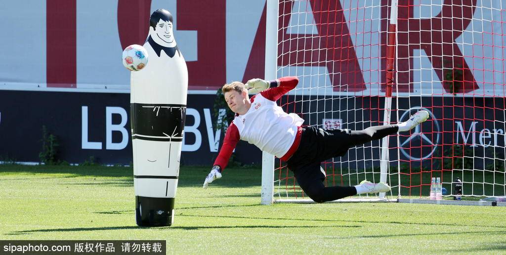 九游电脑版辅助-TheShy重要时刻险胜，C9带队取胜！引发球迷热议-九游电脑版辅助