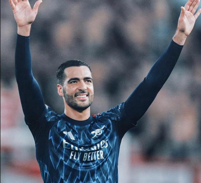 包含NBA总决赛赛后再迎强敌，阿森纳遗憾出局，主帅态度——更衣室稳定，更衣室氛围转暖的词条